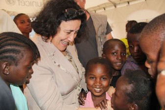 Leila Zerrougui talks to children displaced by conflict in the Central African Republic. Copyrights: OSRSG-CAAC