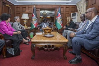 Leila Zerrougui, UNESCO Director-General Irina Bokova, Forest Whitaker and UNMISS SRSG Hilde Johnson meet with South Sudan President Salva Kiir. ©JC McIlwaine/UNMISS